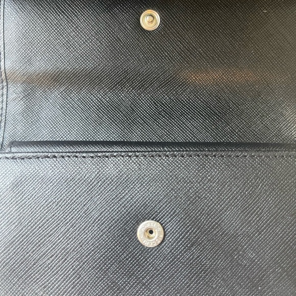 PRADA Wallet - Picture 4 of 9